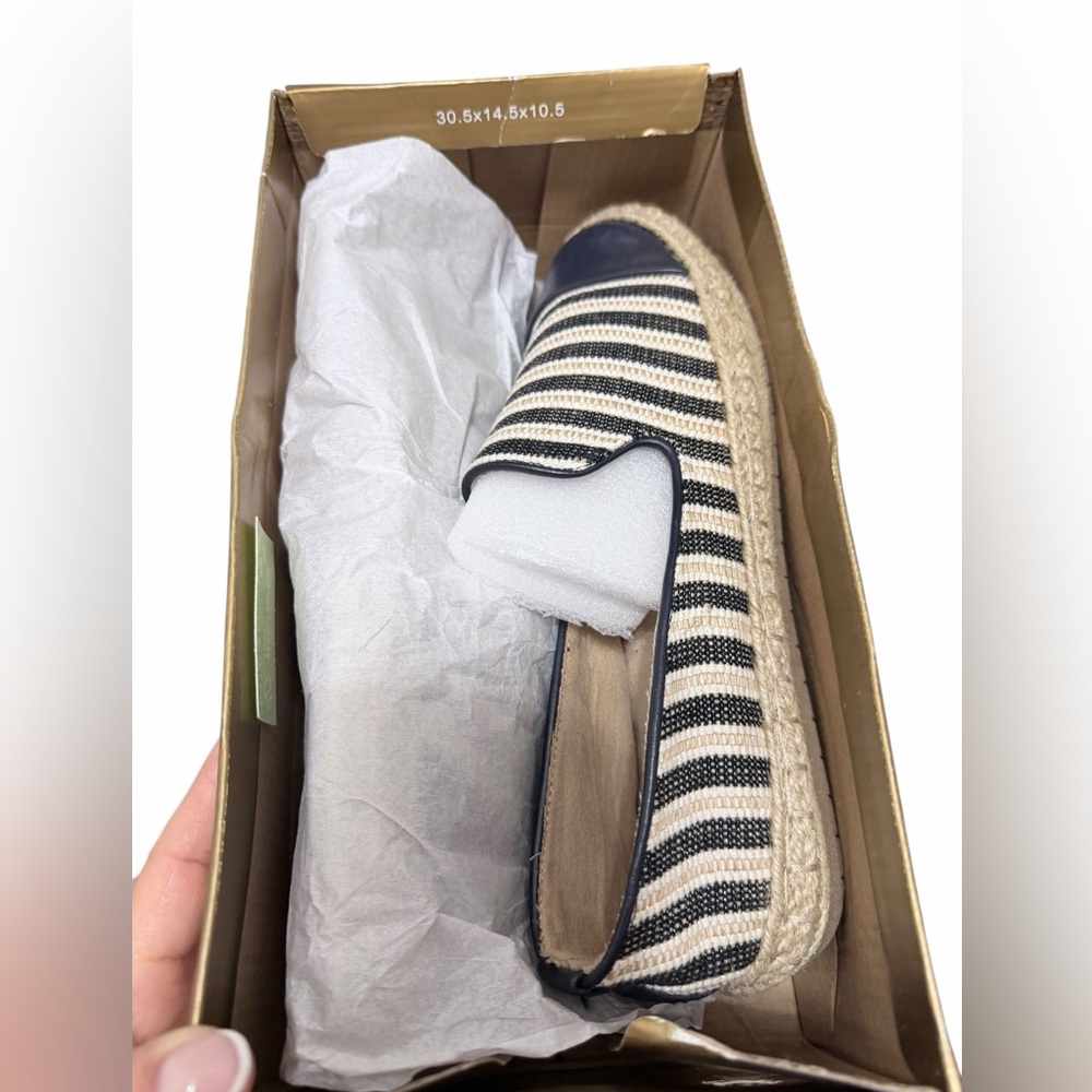 🌟🌼NIB CHARTER CLUB STRIPED BLUE TAN TONEA OF SILVER ESPADRILLE FLATS SIZE 8M